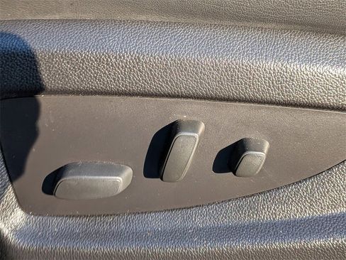 Used 2015 GMC Sierra 1500 Denali w/ Driver Alert Package image 18