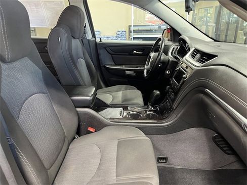 Used 2016 Chevrolet Traverse LT w/ Style and Technology Package image 15