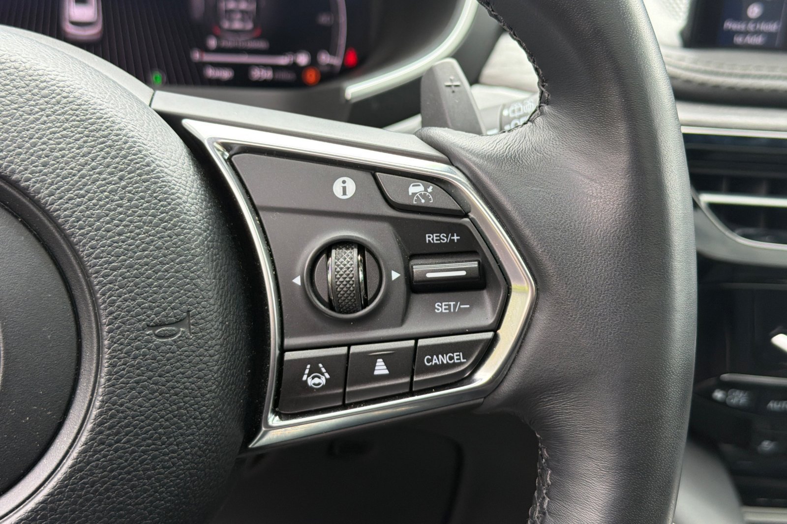 Used 2026 Acura MDX w/ Advance Package AWD/4WD image 28
