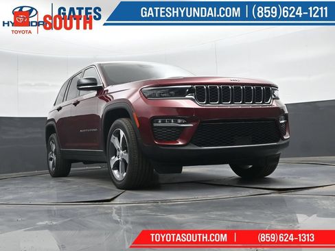Used 2023 Jeep Grand Cherokee Limited AWD/4WD image 37