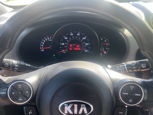 Used 2015 Kia Soul image 33