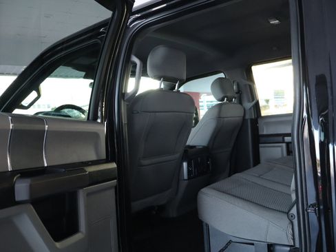 Used 2020 Ford F250 XLT w/ Tremor Off-Road Package image 28