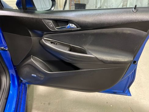 Used 2016 Chevrolet Cruze LT w/ Sun And Sound Package FWD image 10