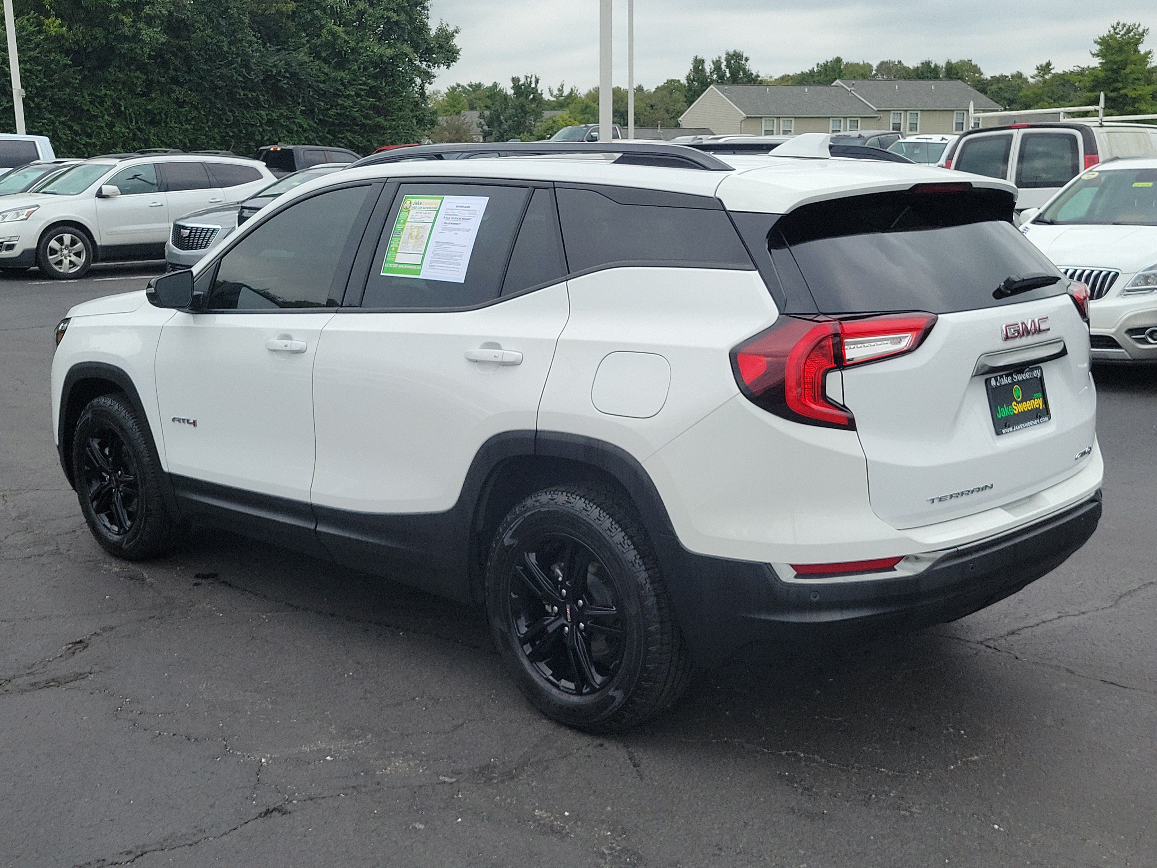 Used 2024 GMC Terrain AT4 AWD/4WD image 3