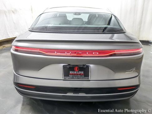Used 2023 Lucid Air Touring image 7