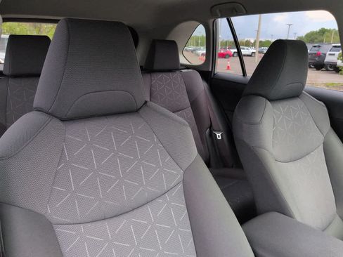 Certified 2020 Toyota RAV4 XLE w/ XLE Grade Weather Package AWD/4WD image 7