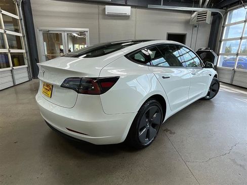 Used 2023 Tesla Model 3 Standard Range RWD image 5
