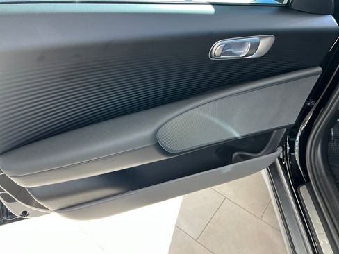 New 2025 Hyundai Ioniq 6 SE image 9