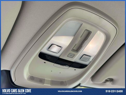 Used 2025 Volvo XC60 T8 Plus image 32
