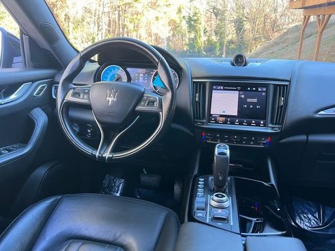 Used 2022 Maserati Levante GT image 18
