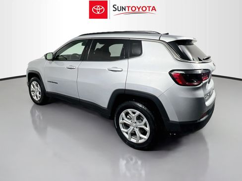Used 2024 Jeep Compass Latitude AWD/4WD image 6
