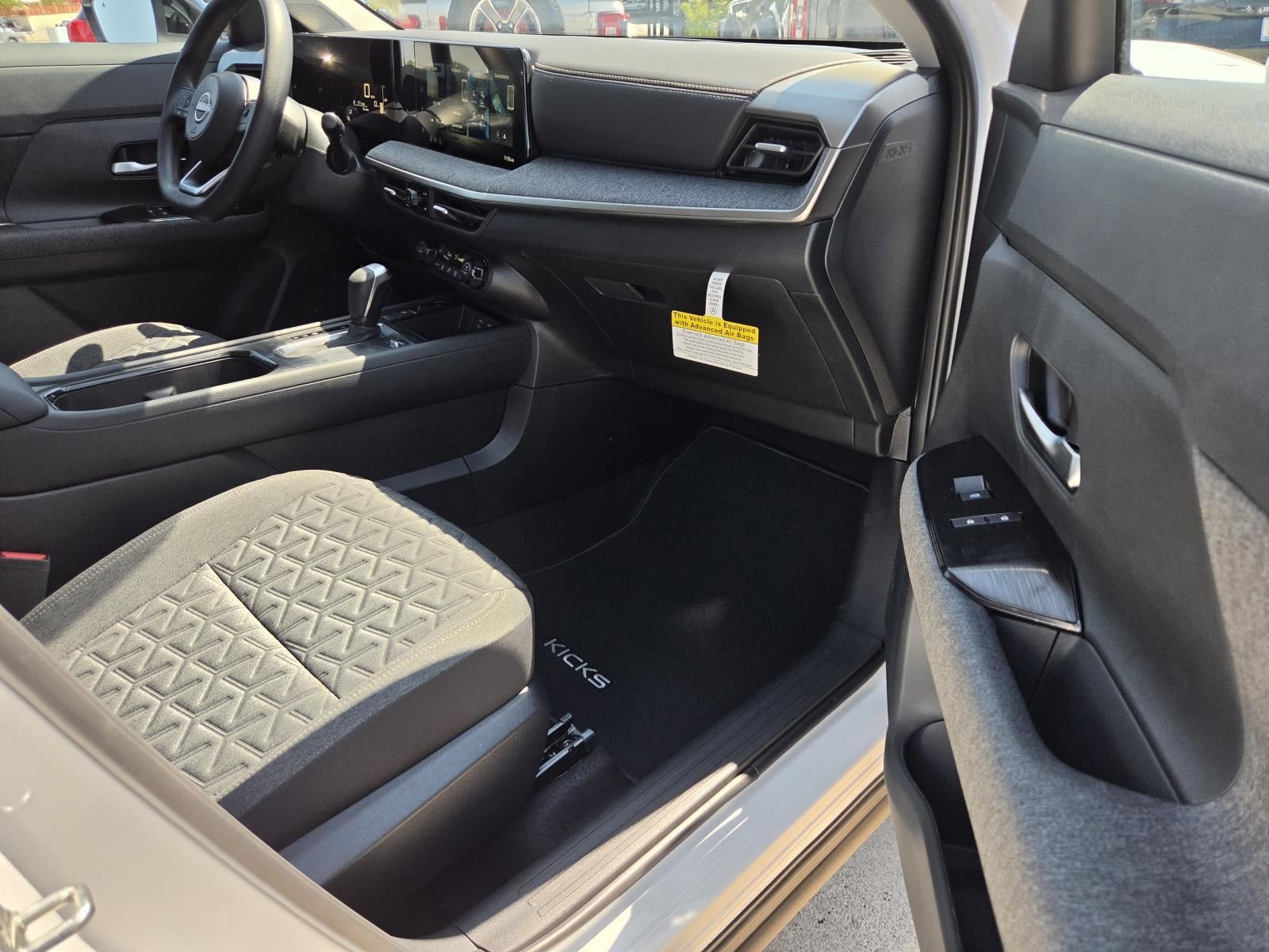 New 2027 Nissan Kicks SV AWD/4WD image 11