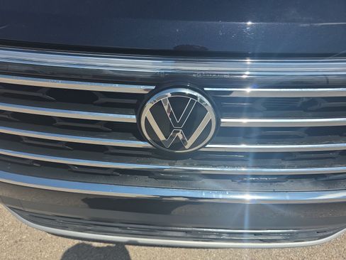 Used 2026 Volkswagen Atlas SE w/ Black Wheel Package AWD/4WD image 23