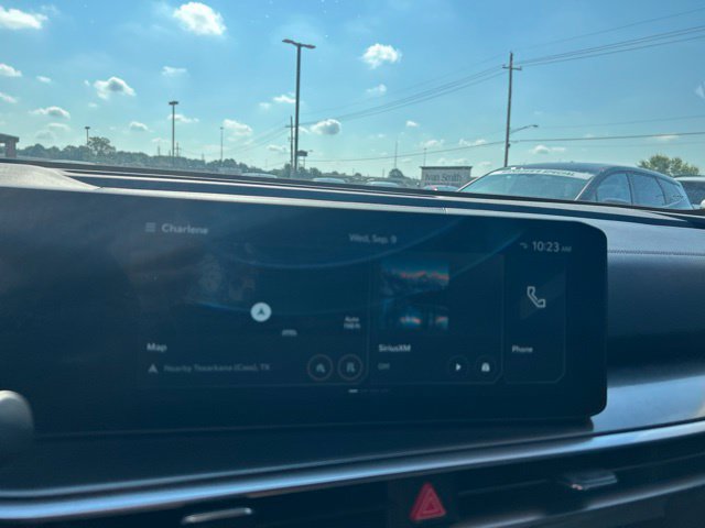 Used 2025 Kia Sorento S w/ Panoramic Sunroof Package FWD image 23