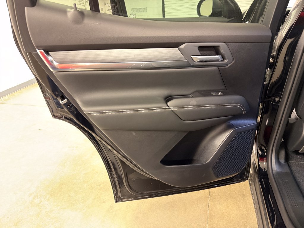 New 2027 GMC Terrain Elevation w/ Elevation Premium Package FWD image 27