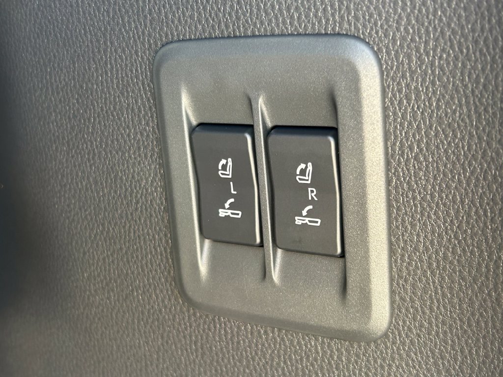 Used 2026 Lexus GX 550 AWD/4WD image 15