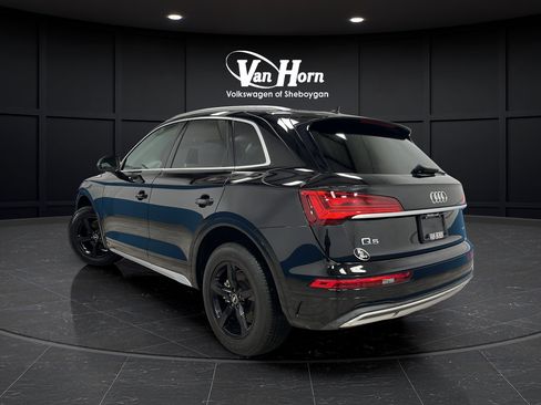 Used 2023 Audi Q5 2.0T Premium w/ Convenience Package AWD/4WD image 5