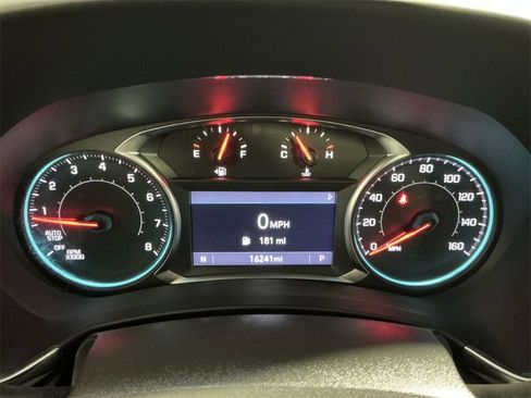 Used 2023 Chevrolet Equinox Premier image 25