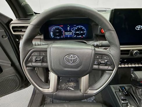 Used 2024 Toyota Tacoma TRD Sport image 11