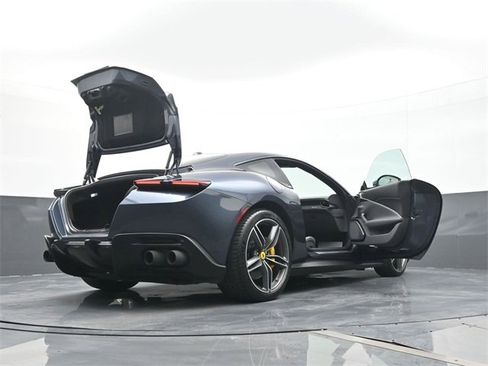 Used 2023 Ferrari Roma image 23