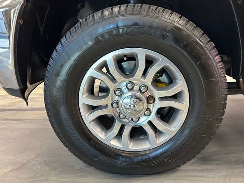 Used 2014 RAM 3500 Laramie w/ Convenience Group image 23