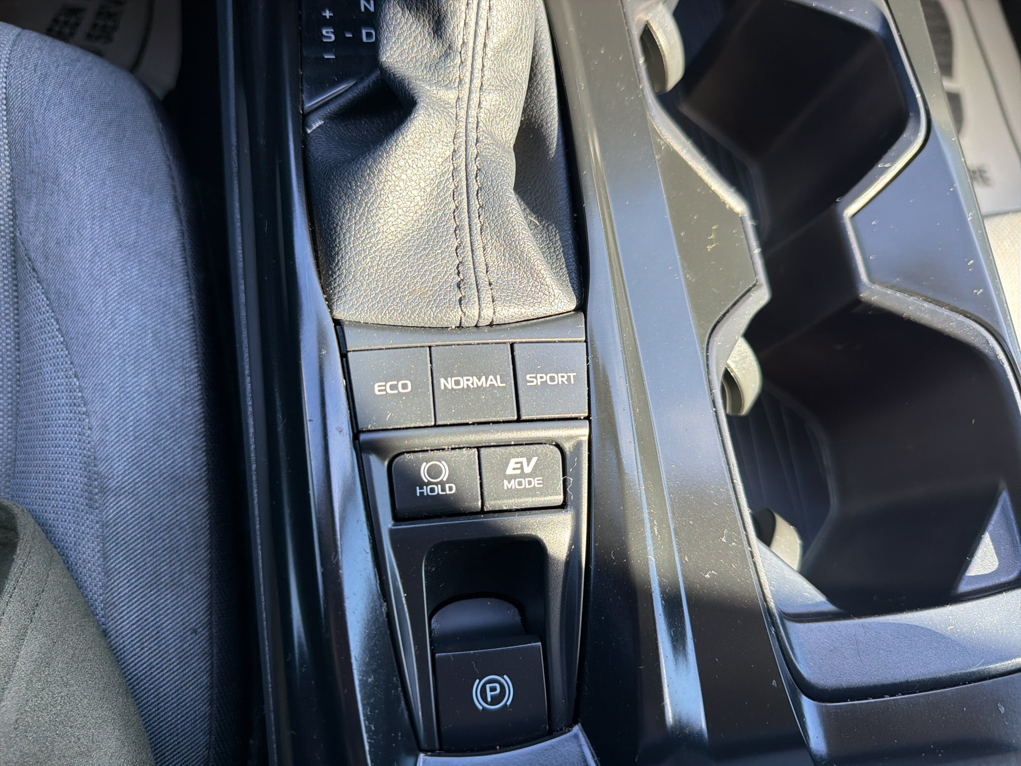 Used 2026 Toyota Camry LE FWD image 14