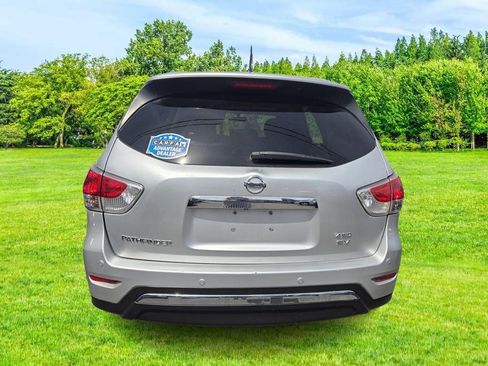 Used 2015 Nissan Pathfinder SV AWD/4WD image 7