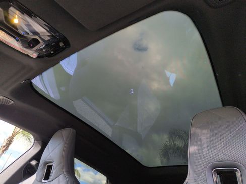 Used 2025 BMW iX M60 image 28