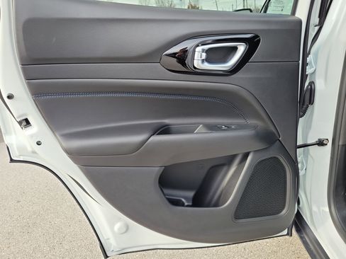 New 2026 Jeep Compass Limited image 10