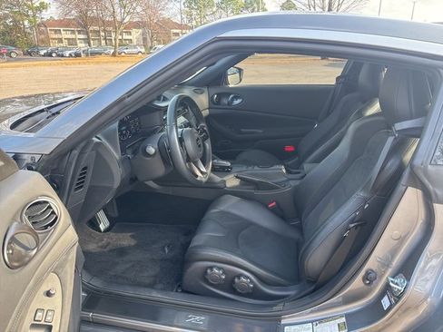 Used 2024 Nissan Z Performance w/ Floor Mat Package image 18
