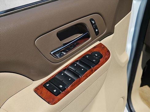 Used 2012 Chevrolet Tahoe LT RWD image 12