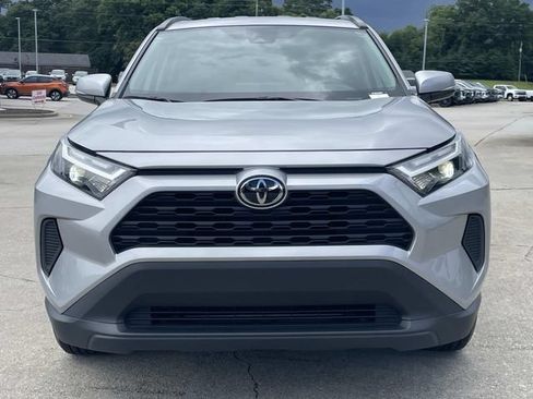 Used 2025 Toyota RAV4 XLE AWD/4WD image 6