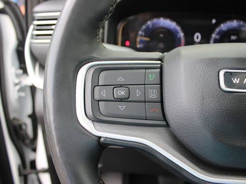 Used 2025 Jeep Wagoneer Series II w/ Premium Group I AWD/4WD image 15
