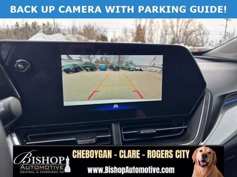 Used 2025 Chevrolet Trax LT w/ LT Convenience Package FWD image 16