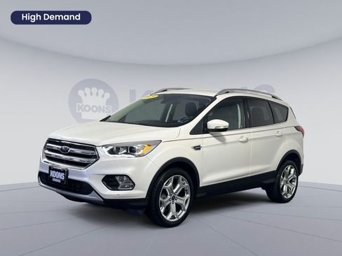 Used 2019 Ford Escape Titanium AWD/4WD image 1