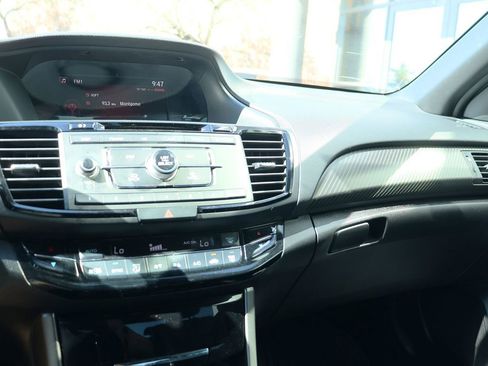 Used 2017 Honda Accord Sport Special Edition image 43