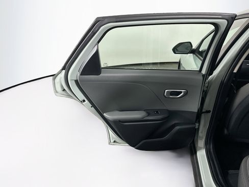 Used 2025 Kia K4 LXS image 26