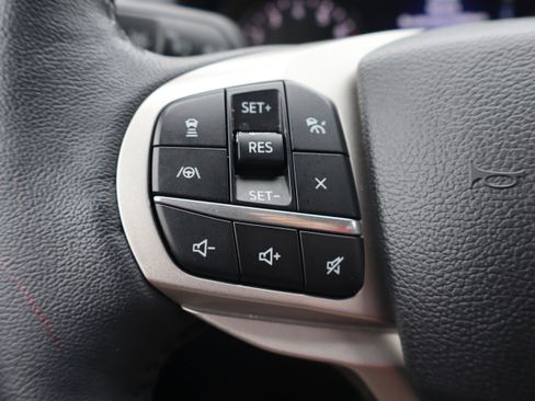 Used 2023 Ford Explorer XLT w/ Equipment Group 202A image 17