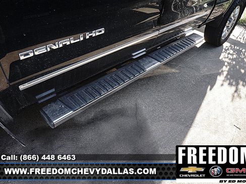 Used 2019 GMC Sierra 2500 Denali w/ Duramax Plus Package AWD/4WD image 7