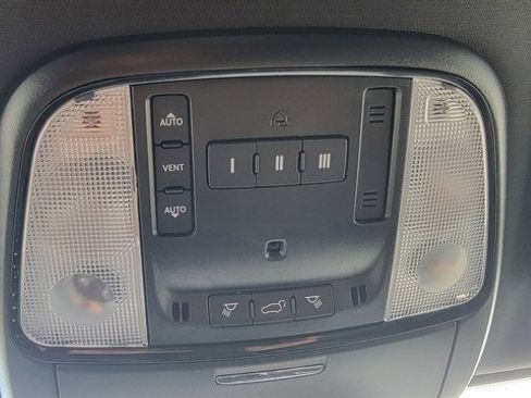 Used 2024 Dodge Durango GT image 44