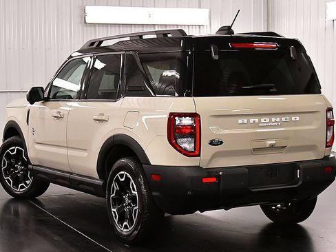 Used 2025 Ford Bronco Sport Outer Banks w/ Outer Banks Tech Package+ AWD/4WD image 5