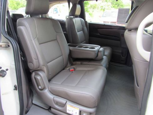 Used 2016 Honda Odyssey Touring Elite image 8