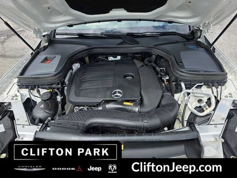 Used 2022 Mercedes-Benz GLC 300 4MATIC image 27