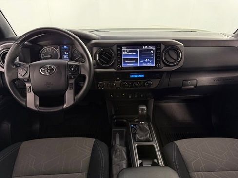 Used 2022 Toyota Tacoma TRD Off-Road w/ Technology Package image 22