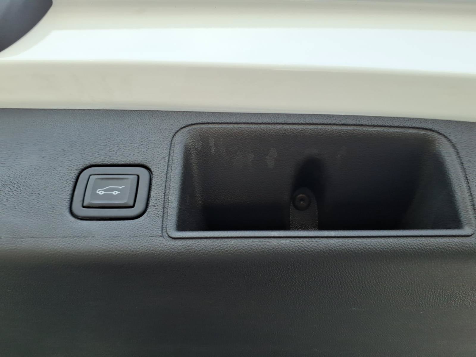Used 2023 GMC Terrain SLT FWD image 6