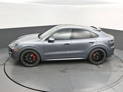 New 2026 Porsche Cayenne GTS image 25