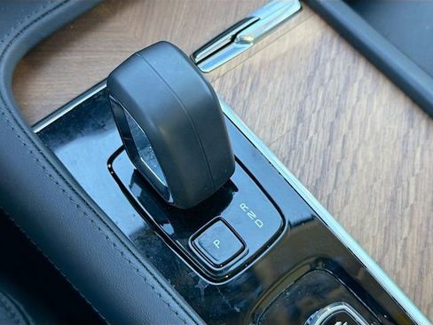 Used 2024 Volvo XC90 B5 Plus image 30