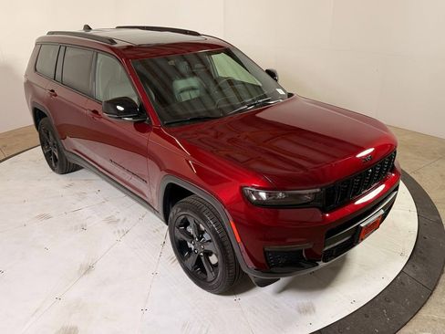New 2025 Jeep Grand Cherokee L Limited w/ Luxury Tech Group II AWD/4WD image 1