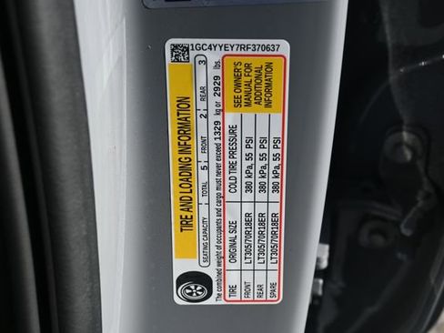 Used 2024 Chevrolet Silverado 2500 ZR2 w/ Technology Package image 32