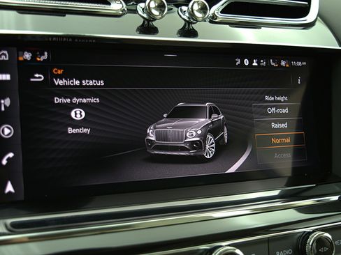 Certified 2023 Bentley Bentayga Extended Wheelbase image 25